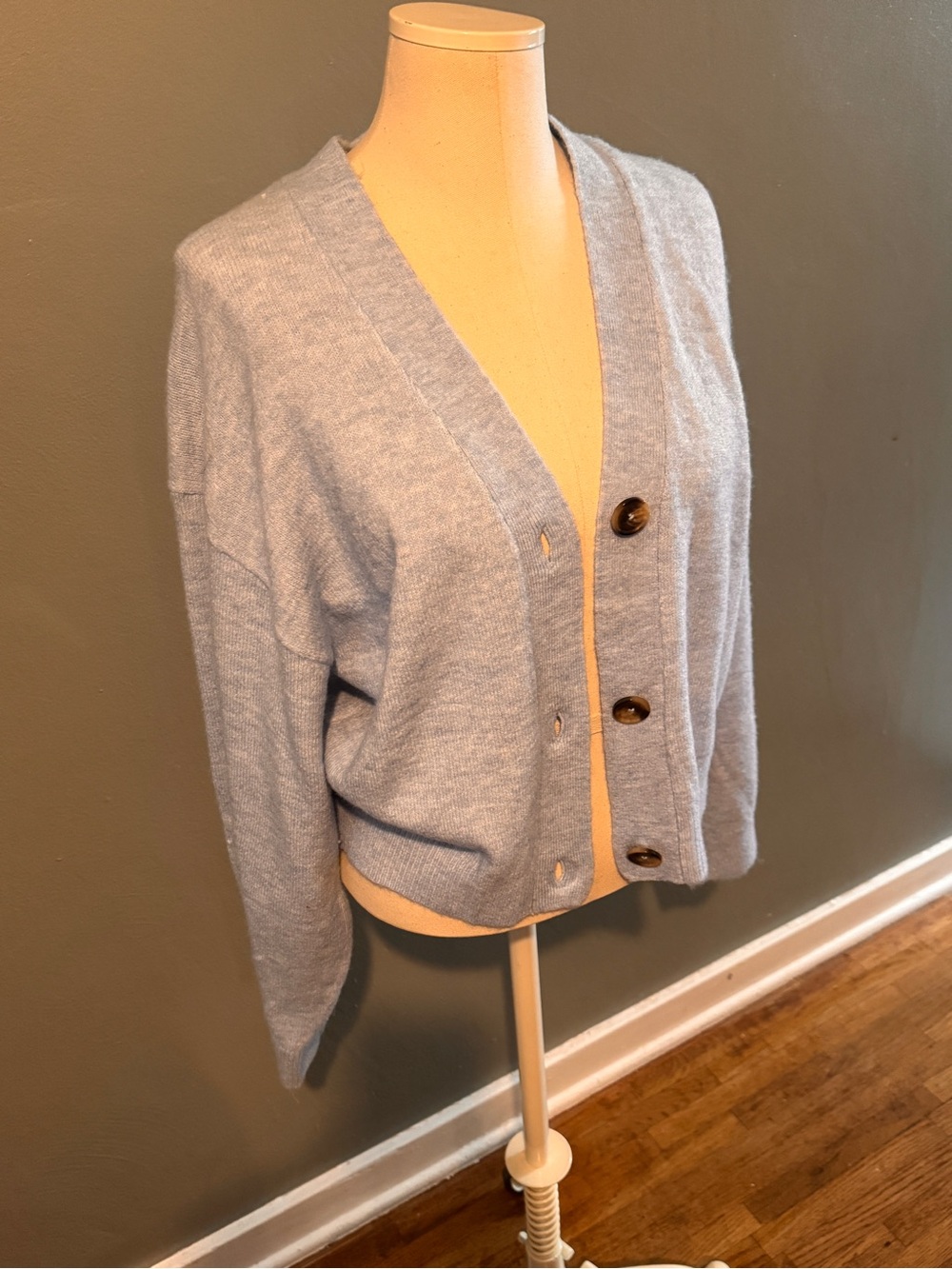 H&M Light Blue Women's Button-Front Cardigan - Picture 2 of 4